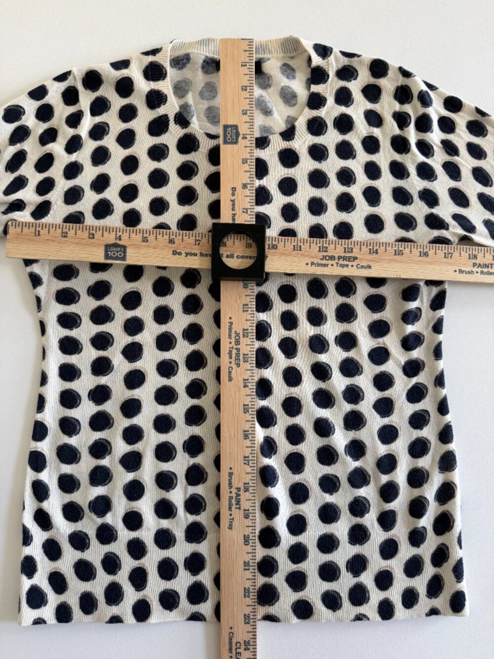 BANANA REPUBLIC Ivory Graphic Dots Button Cardigan Sweater Medium - Picture 11 of 15